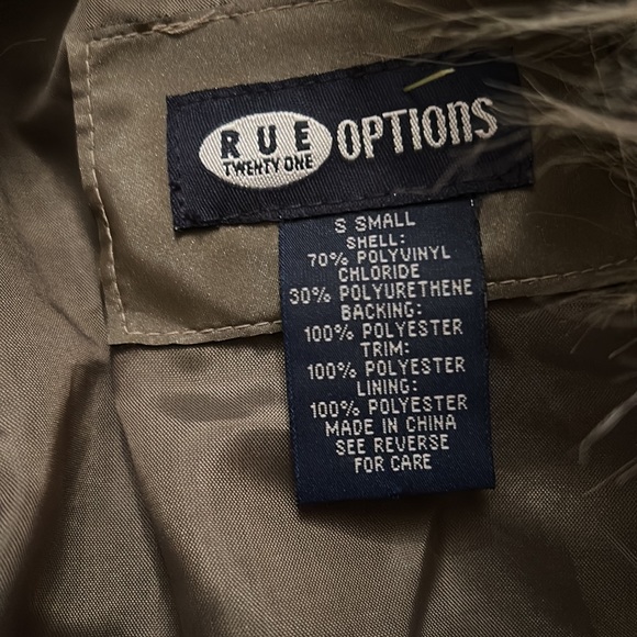 Woman’s jacket - Picture 3 of 5